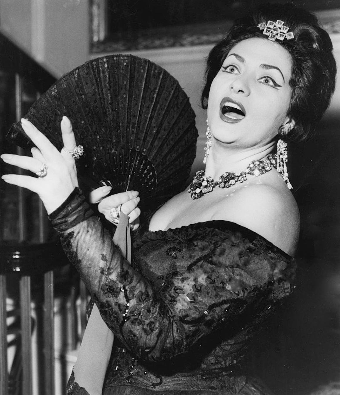 Virginia Zeani La Traviata Act 2 scene 2 ROH 1962